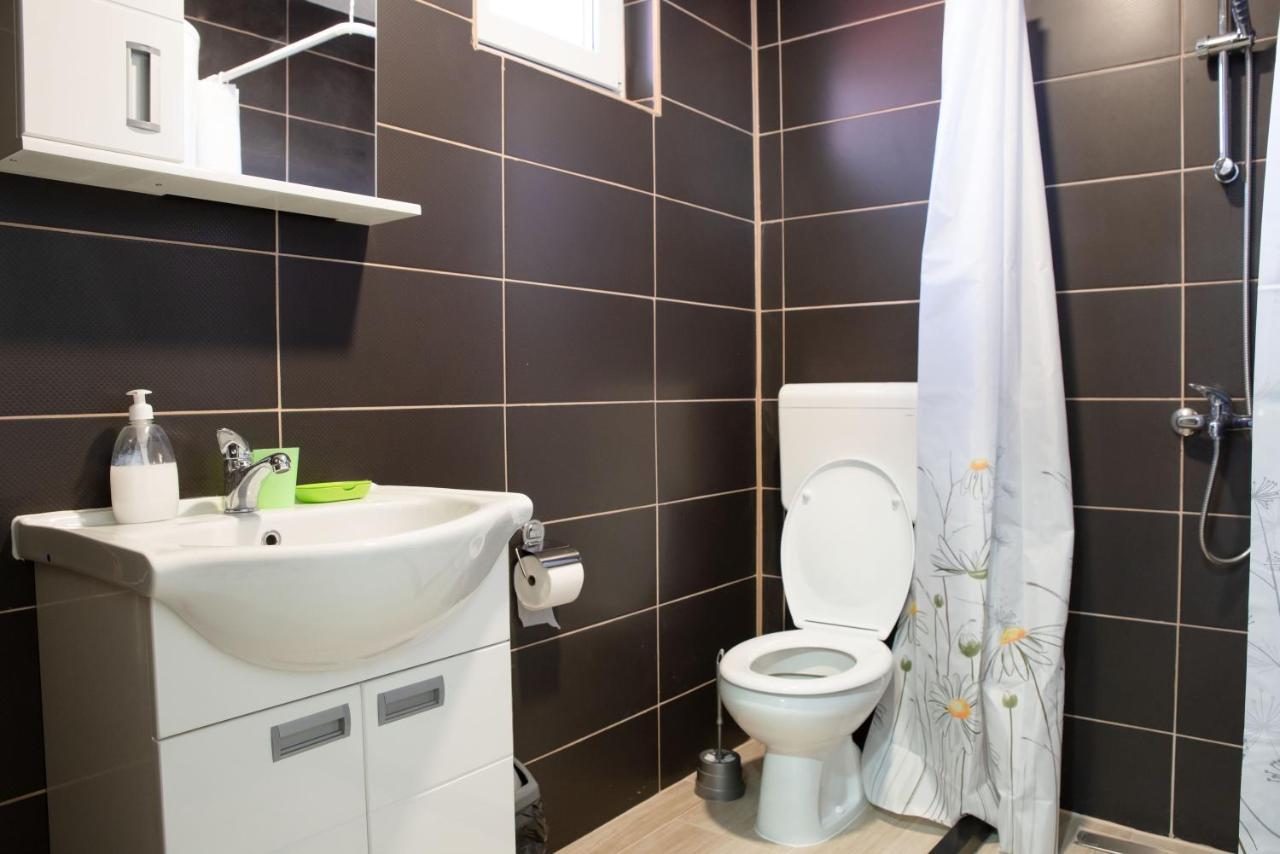 Apartmani Centar Lux New ซเรนยานิน ภายนอก รูปภาพ